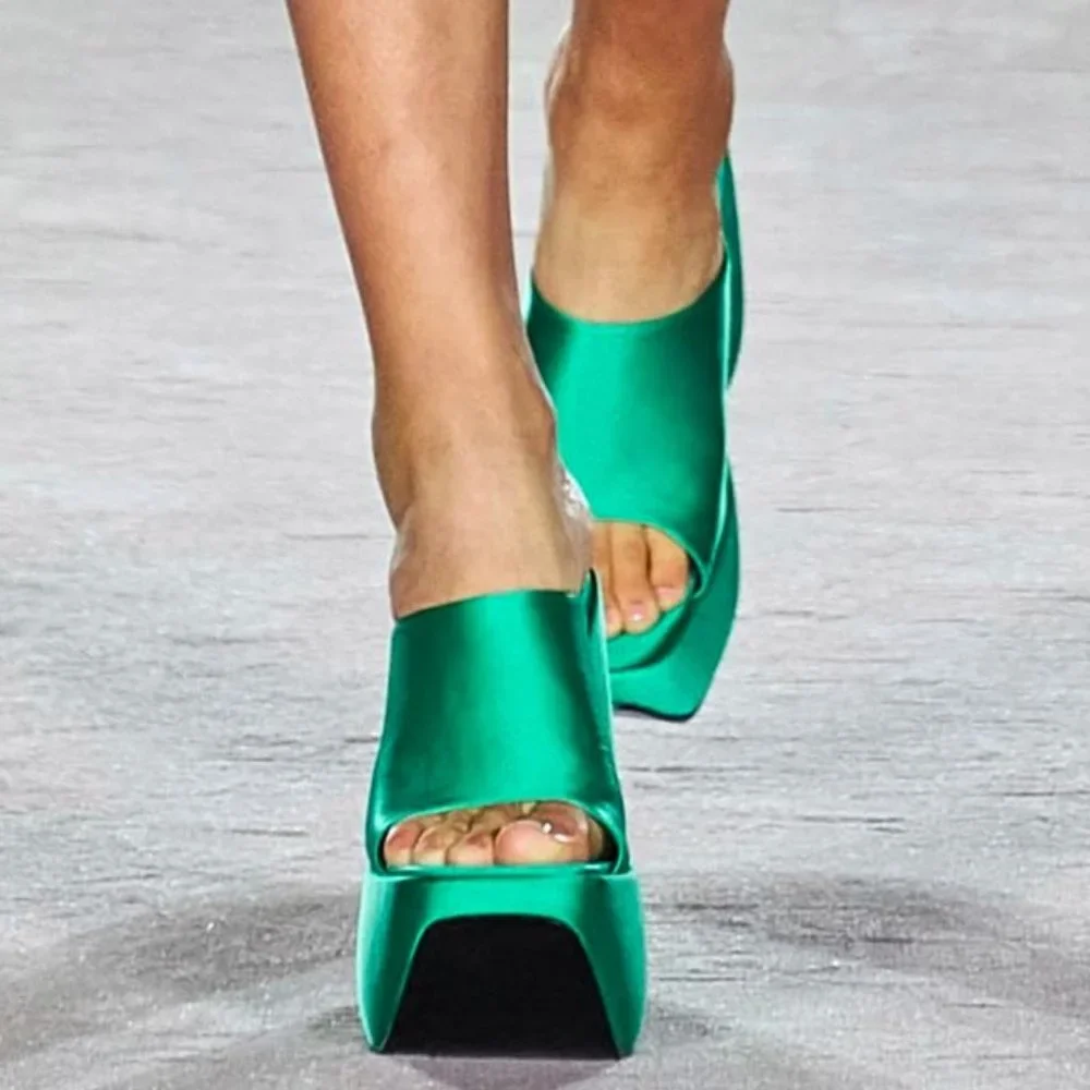 Designer Emerald Satin Platform Wedge Sandal / size 8.5